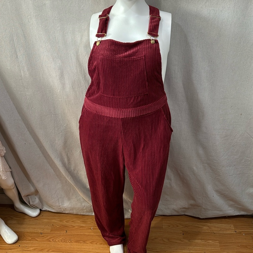 No boundaries burgundy velvety corduroy overalls XXL